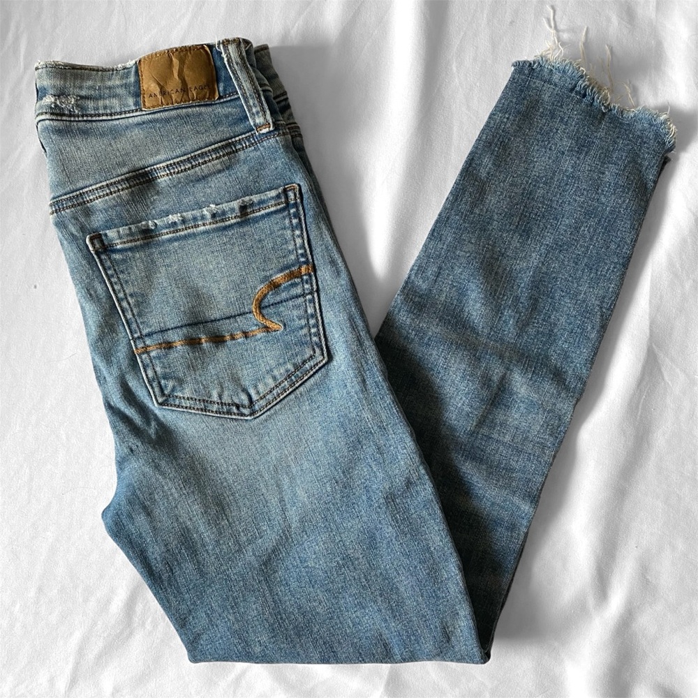 American Eagle High Rise Distressed Denim Skinny Jeans Womens 2 Regular